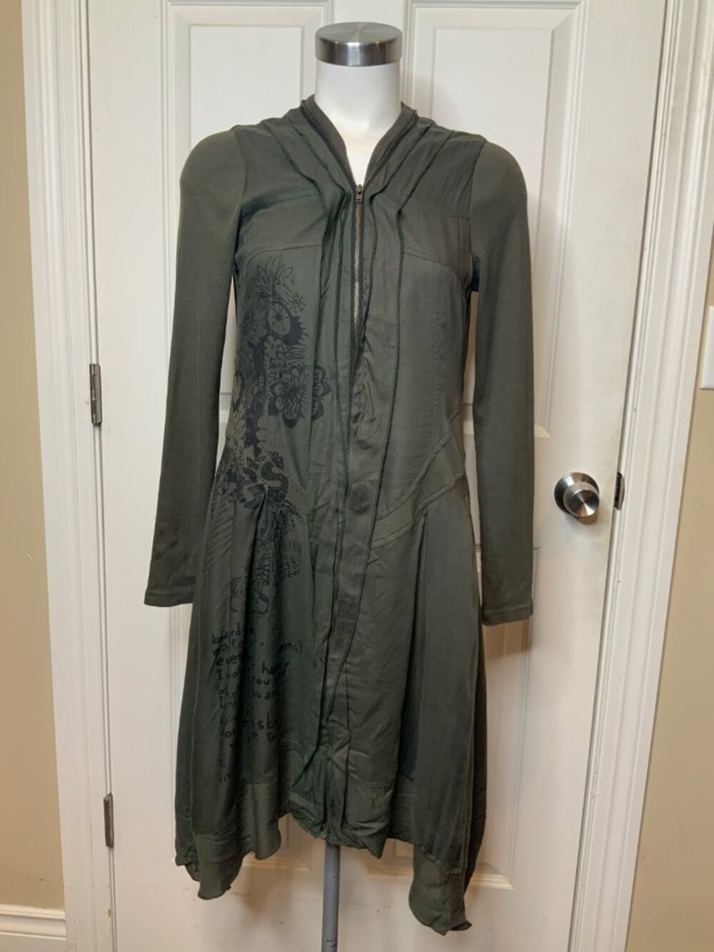 Desigual Dark Green Floral Print Zip-Front Dress, Size 8 | 38